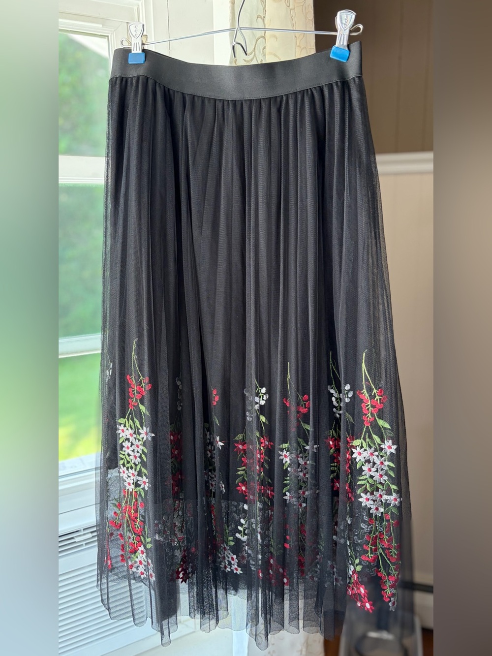 Embroidered Floral Tulle Whimsigoth Fairycore Boho Black Midi Skirt EUC Sz M/L